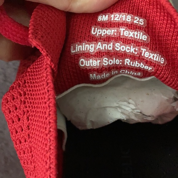Banana Republic Red shoes.Size 8M Upper Textile - Picture 4 of 5